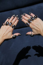 Load image into Gallery viewer, Black Baroque Pearl Ring