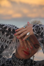 Load image into Gallery viewer, Daisy Ring SILVER