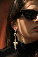 Load image into Gallery viewer, La Cruz Earring