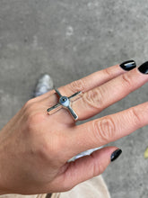 Load image into Gallery viewer, Crucifix Ring
