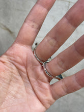 Load image into Gallery viewer, Crucifix Ring