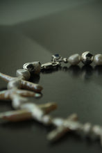 Charger l&#39;image dans la galerie, REINVENT: Revolt Cross Pearl Necklace
