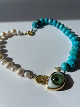 Charger l&#39;image dans la galerie, Pearls and Turquoise Protecting Necklace
